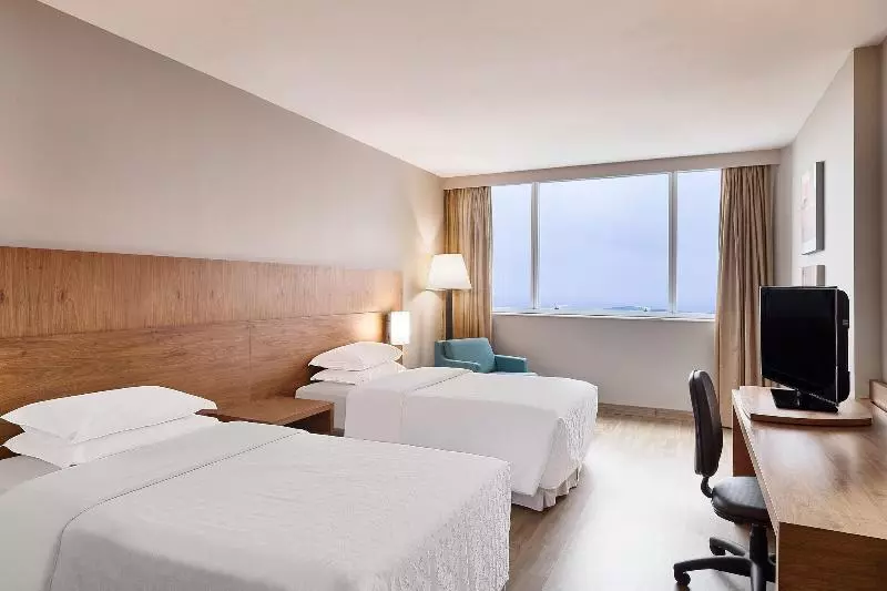 اتاق لوکس با چشم‌انداز دریا, Sheraton Vitoria