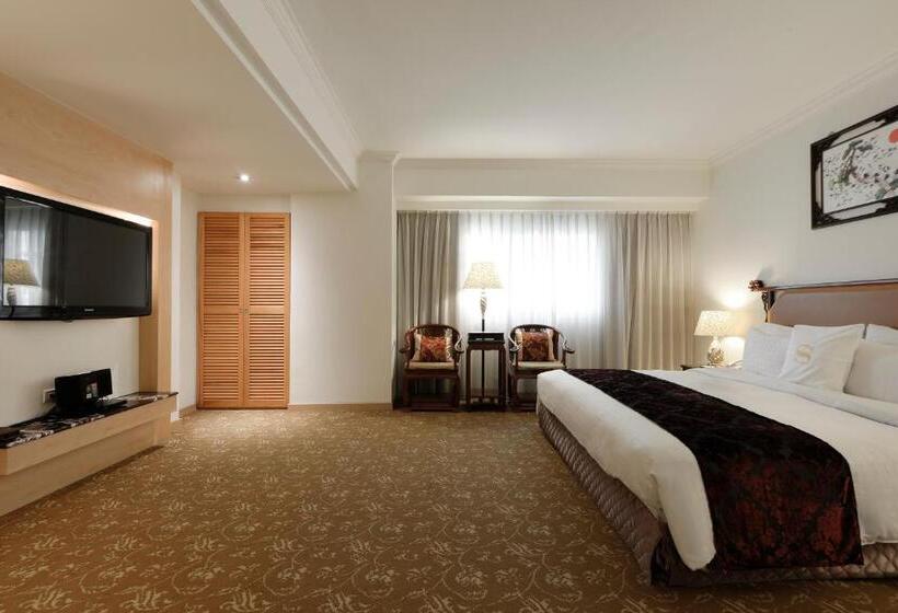 Executive Suite, Sunshine