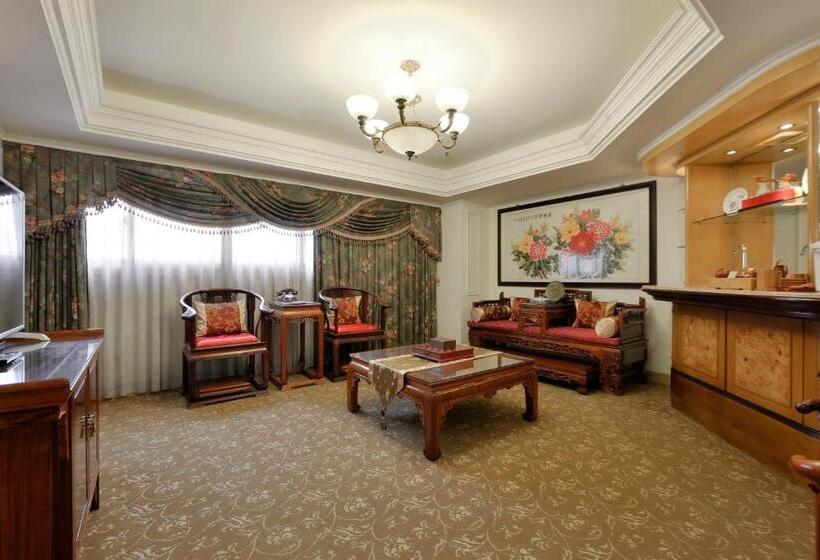Deluxe Suite, Sunshine