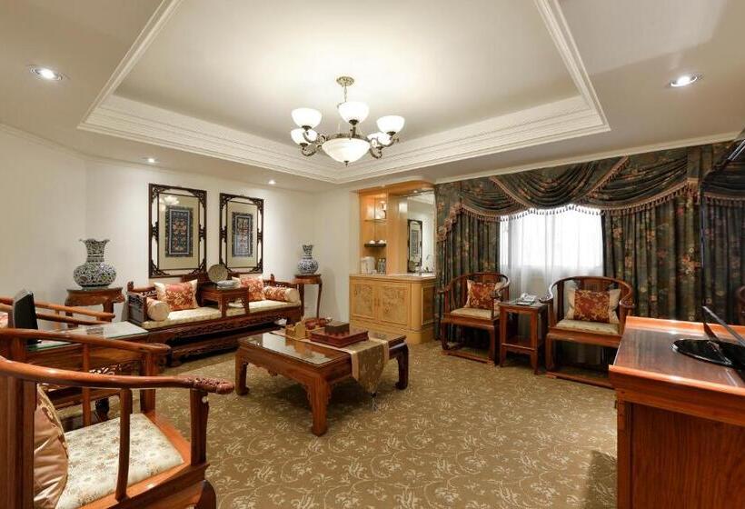 Deluxe Suite, Sunshine