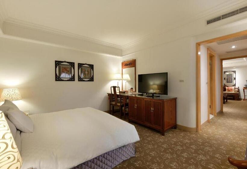 Deluxe Suite, Sunshine