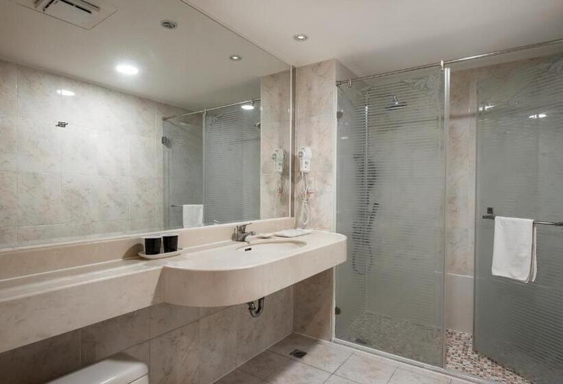 Deluxe Room, Sunshine