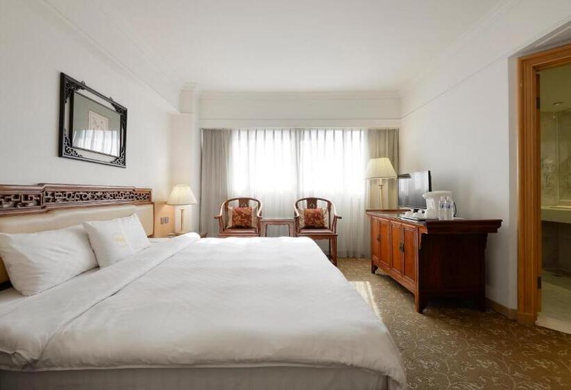 Deluxe Room, Sunshine