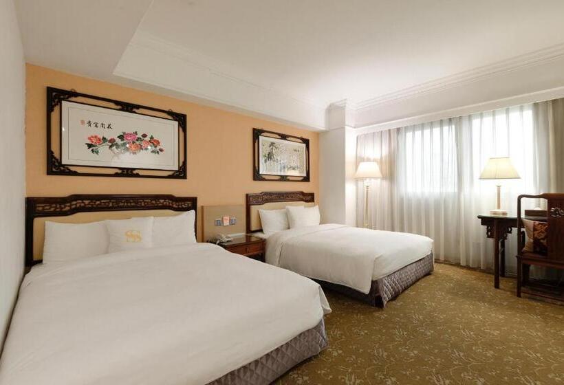 Deluxe Quadruple Room, Sunshine