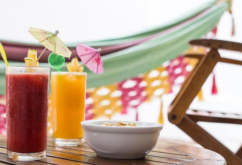 غرفة قياسية, The Falls