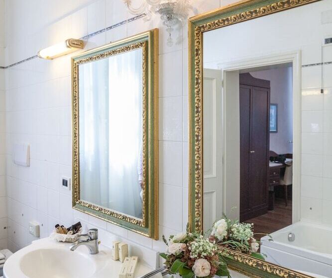 غرفة قياسية, Villa Revedin