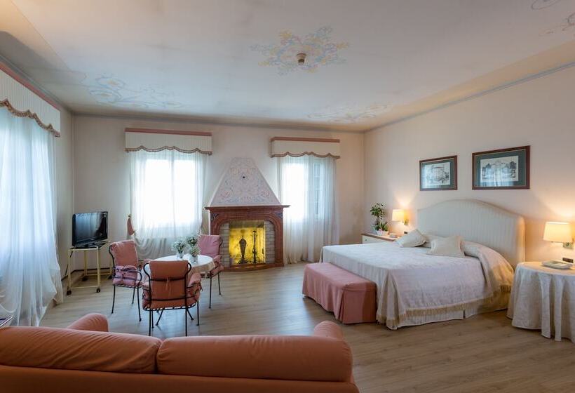 غرفة قياسية, Villa Revedin