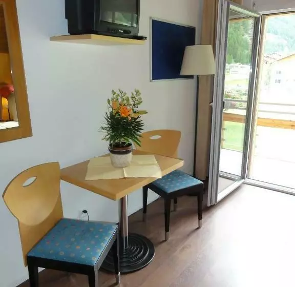 اتاق استاندارد یک تخته با بالکن, Welcome Hotel Täsch By Täscherhof