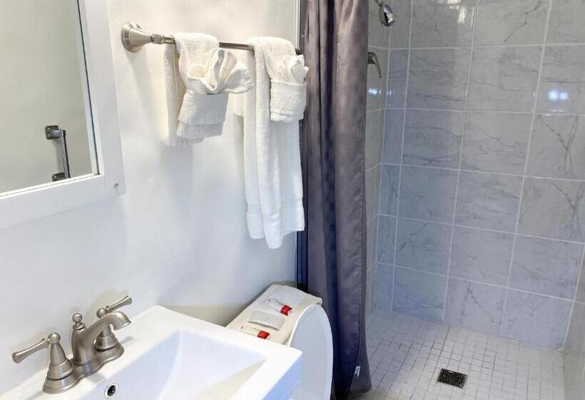 غرفة قياسية, Guest Ranch Motel