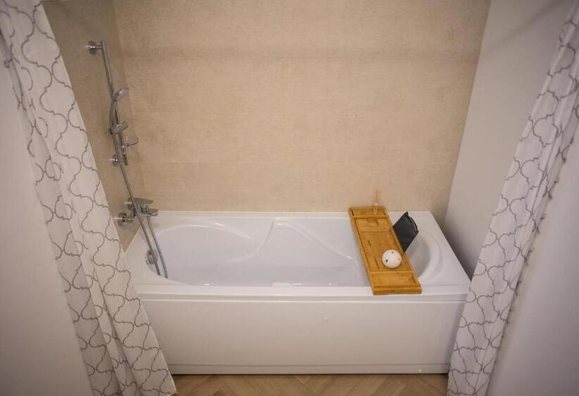 バルコニー付きデラックスルーム, Boga Rooms