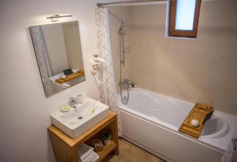 バルコニー付きデラックスルーム, Boga Rooms