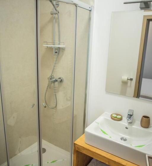 バルコニー付きデラックスルーム, Boga Rooms