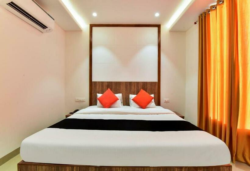 デラックストリプルルーム, Capital O Maurya Inn