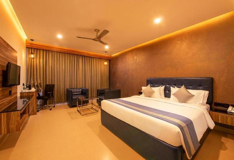 Номер Deluxe Кровать Кинг, Hometown Galleria Manipal