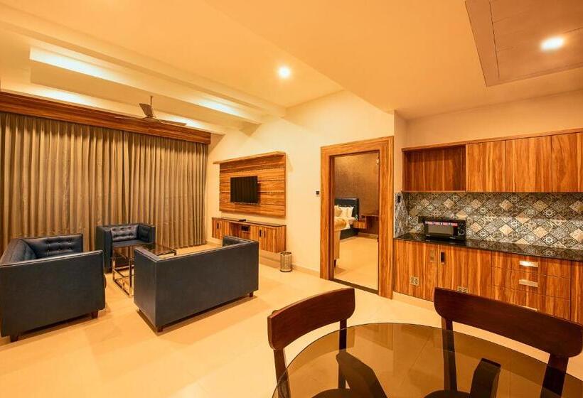 סוויטה אקזקיוטיב, Hometown Galleria Manipal