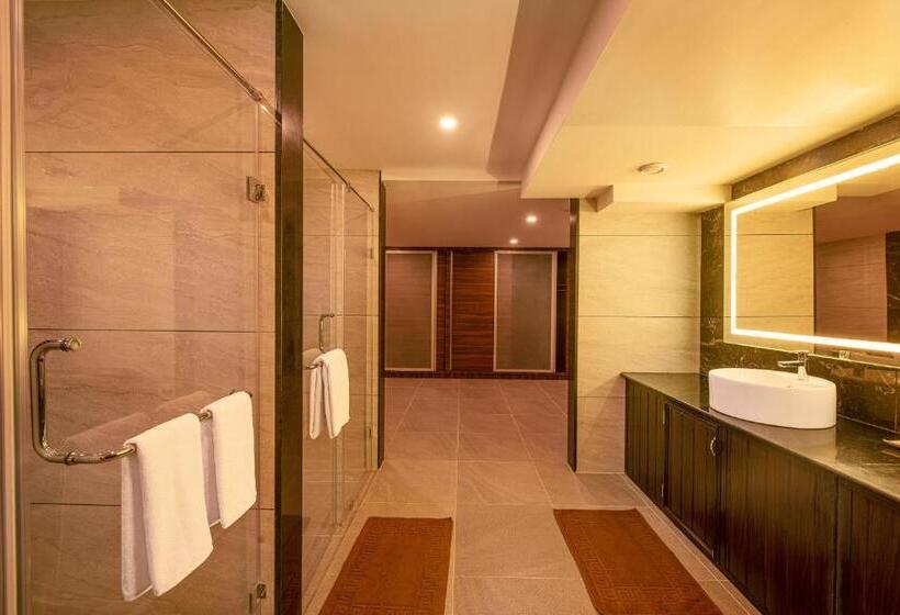 סוויטה נשיאותית, Hometown Galleria Manipal