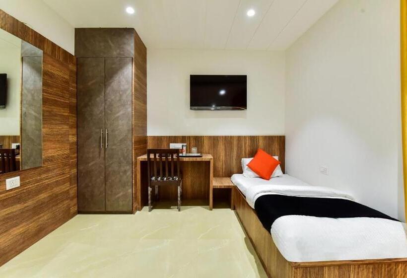 コンフォートトリプルルーム, Capital O Maurya Inn