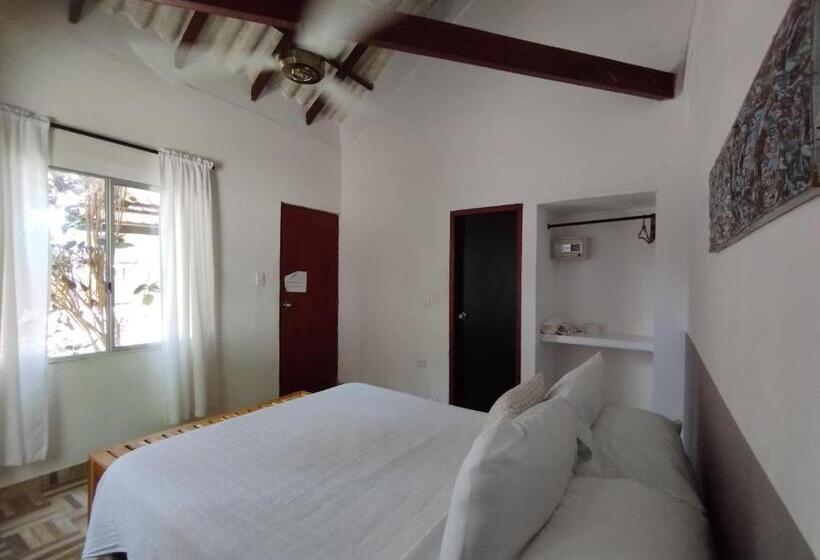 エコノミールーム, Rosario Eco