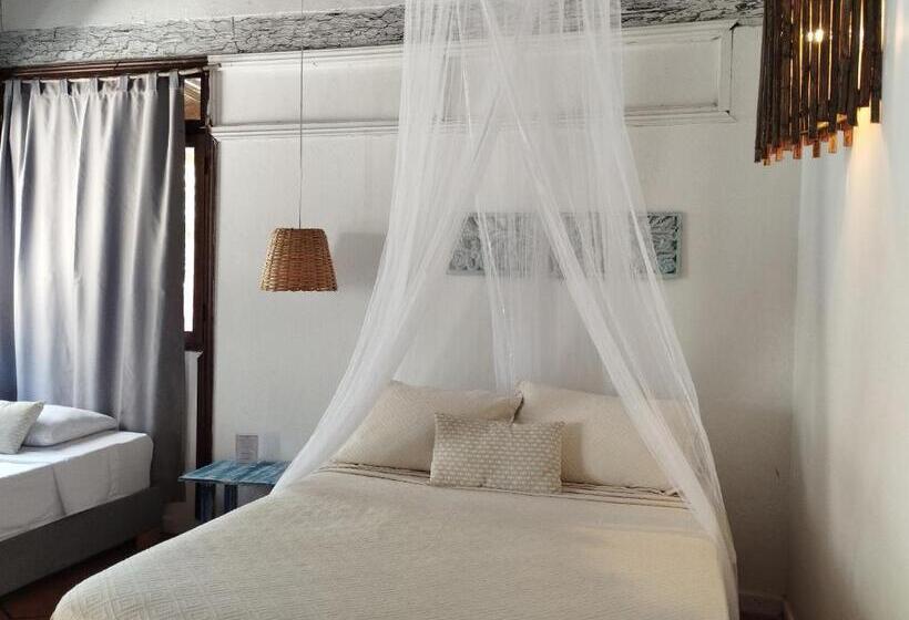 ジュニアスイート, Rosario Eco