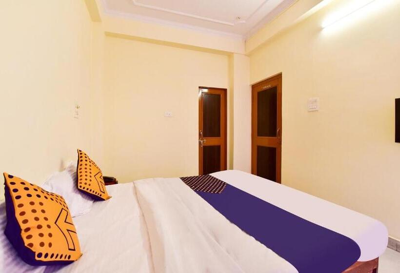 Трехместный Номер Классика, Vaccinated Staff  Spot On Jai1267  Taj Inn