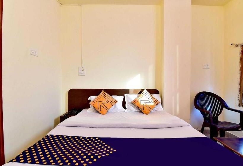 غرفة كلاسيكية ثلاثية, Vaccinated Staff  Spot On Jai1267  Taj Inn