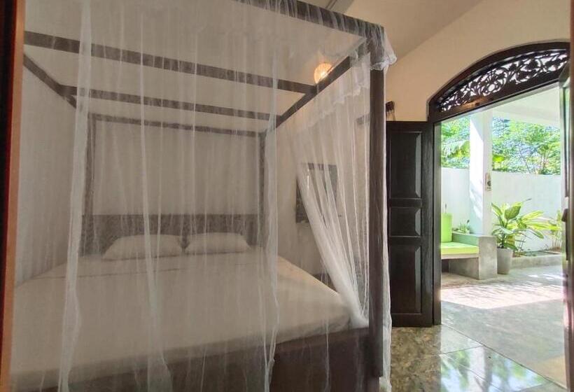 スタンダードルーム, Hawara Coliving Midigama