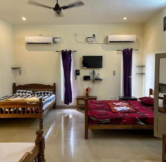 패밀리 룸, Blissful Haven Art House   Near Entrance To Auroville