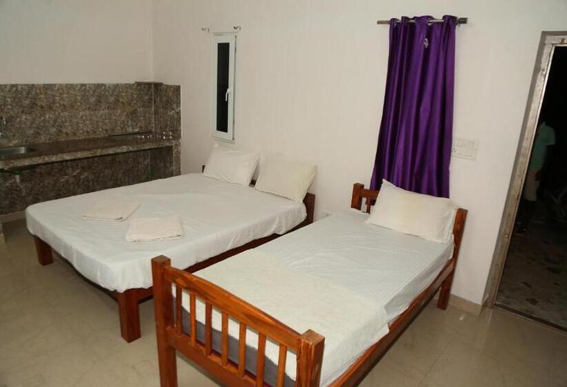 استودیو خانوادگی, Blissful Haven Art House   Near Entrance To Auroville