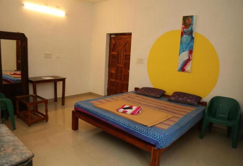 וילה בת חדר שינה 1, Blissful Haven Art House   Near Entrance To Auroville