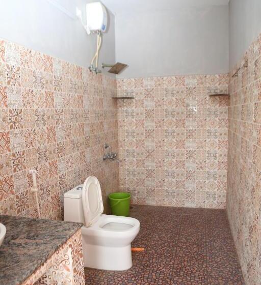 חדר משפחתי דלוקס, Blissful Haven Art House   Near Entrance To Auroville