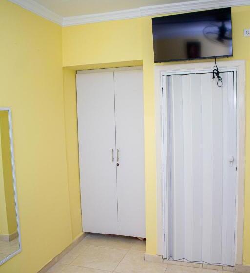 غرفة قياسية, Comfort House