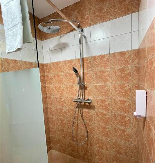 ガーデンビュースタンダードルーム, Le Mas Carré Séguret