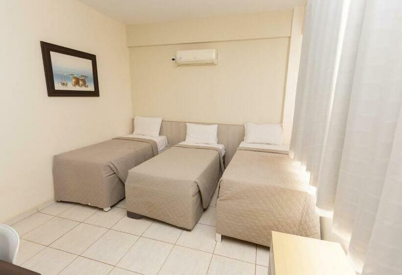 标准三人间, Executivo