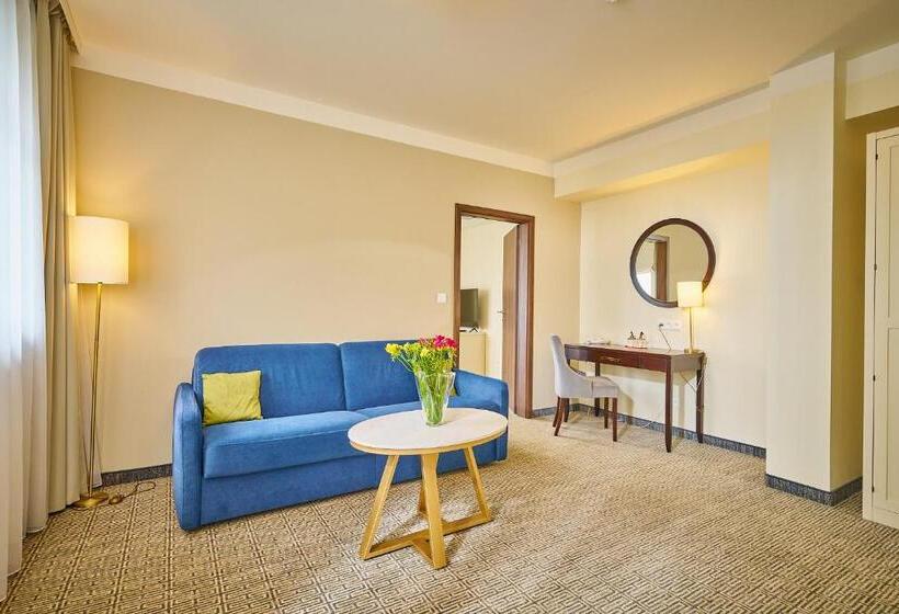 家庭间, Wellness Hotel Queens