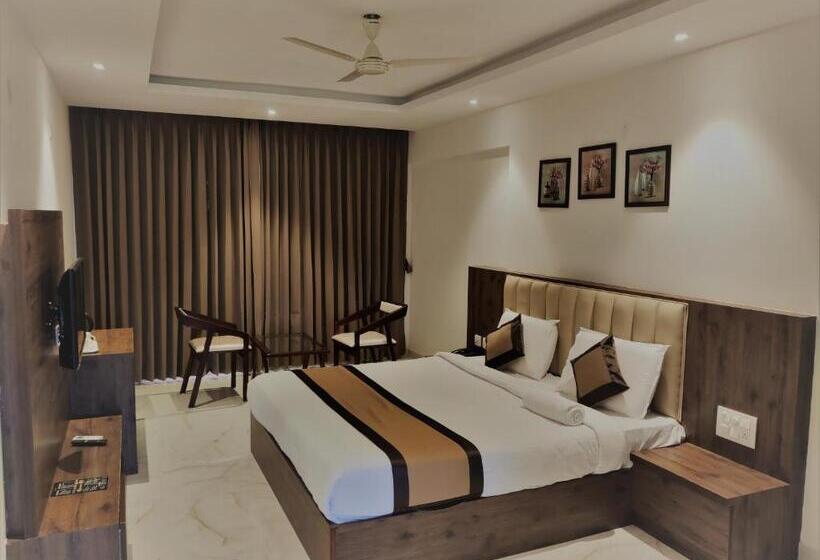 豪华房间, Adyar Plaza Inn By Rak Rooms, Mangaluru