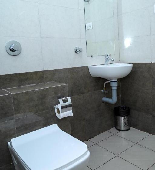 不带空调的标准房间, Adyar Plaza Inn By Rak Rooms, Mangaluru