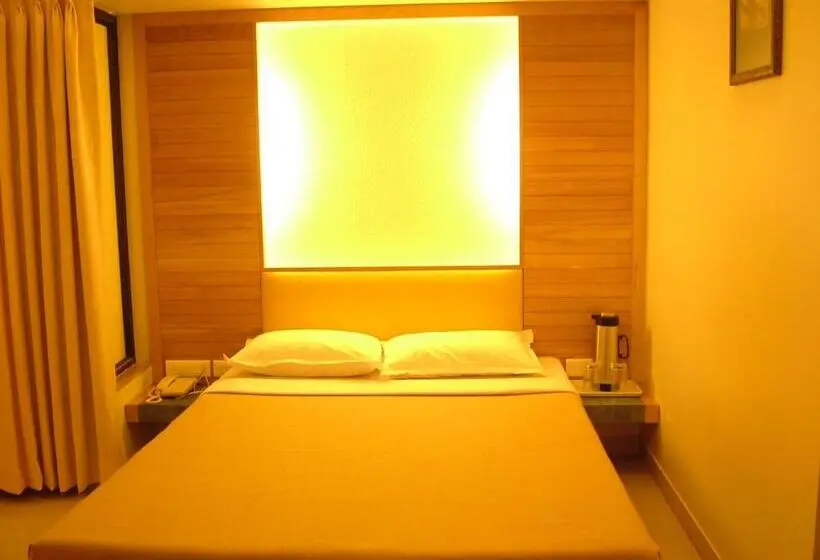 デラックスルーム, City Park, Solapur