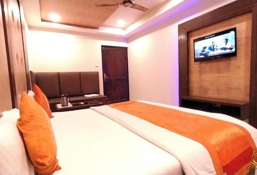 キングサイズベッドのスタンダードルーム, Gagan Suite