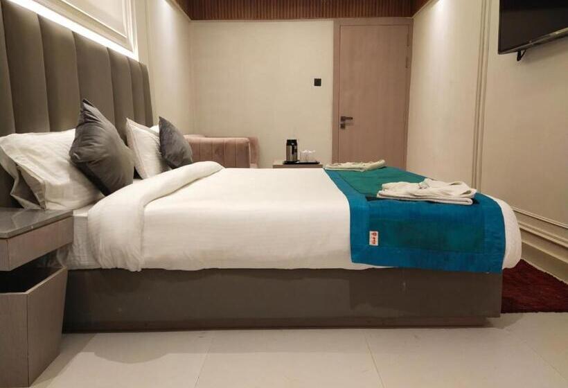 اتاق استاندارد با تخت بزرگ, Gagan Suite