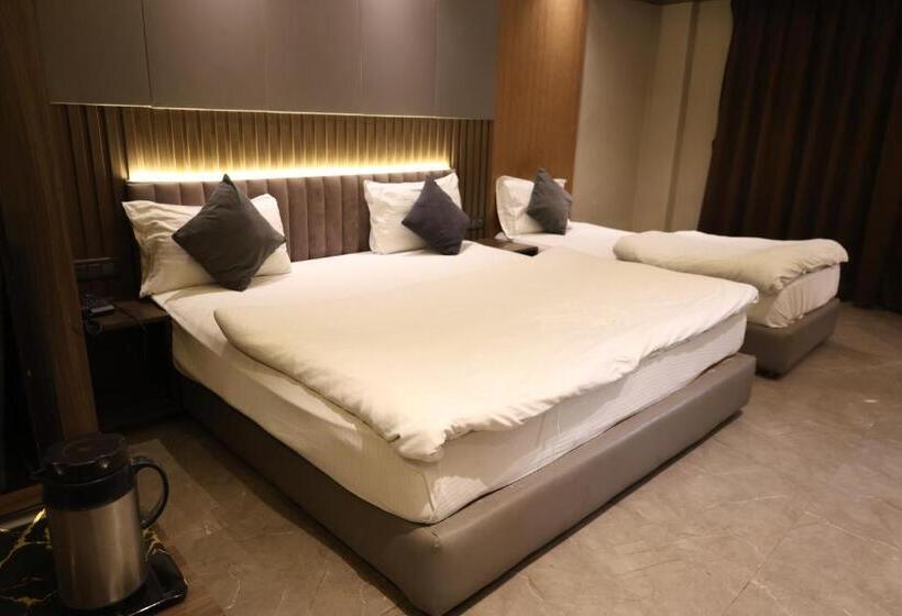 スイート, Gagan Suite