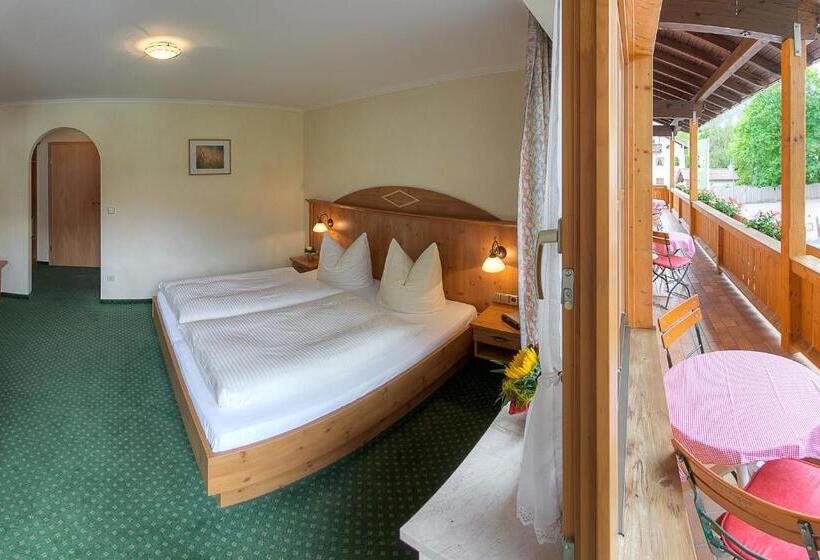 Balkonlu Standart Oda, Gasthof Metzgerei Hirschbichler Chiemgau Karte