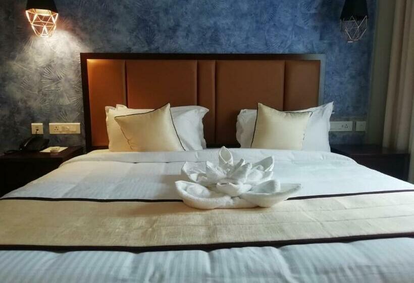 豪华房间, New York Square