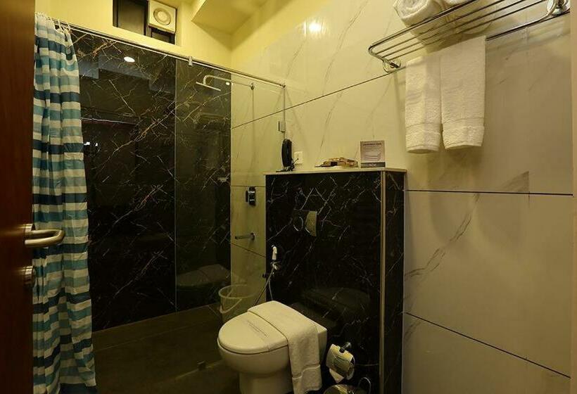 豪华房间, New York Square