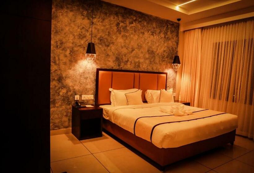 行政套房, New York Square