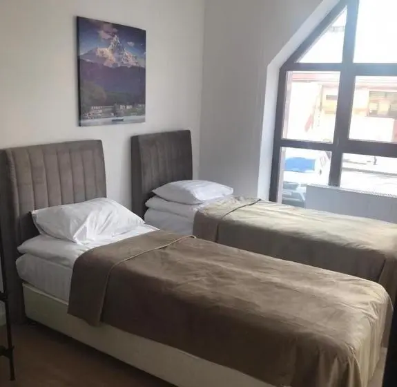اتاق اکونومی, Sulu Hostel