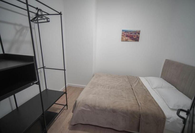 اتاق اکونومی, Sulu Hostel