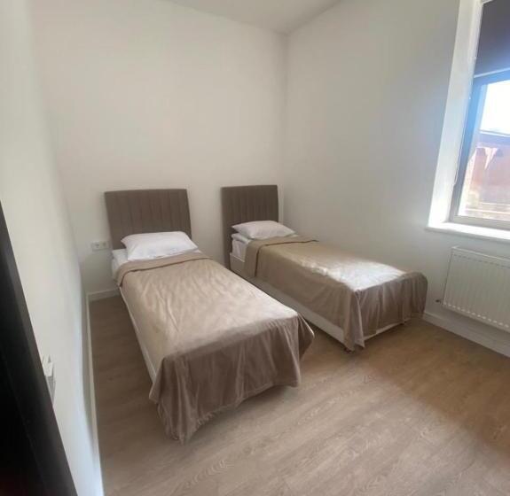 اتاق خانوادگی, Sulu Hostel