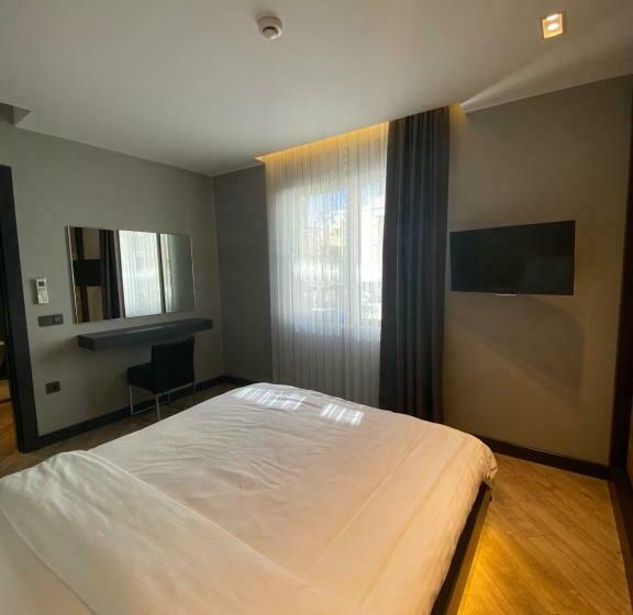 Suite Junior, Zsuites