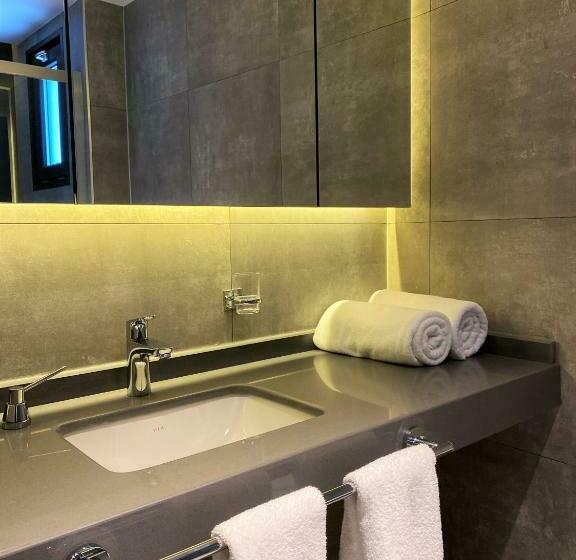 Suite Junior, Zsuites