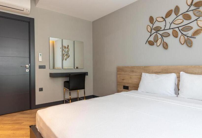 Suite Familiare, Zsuites